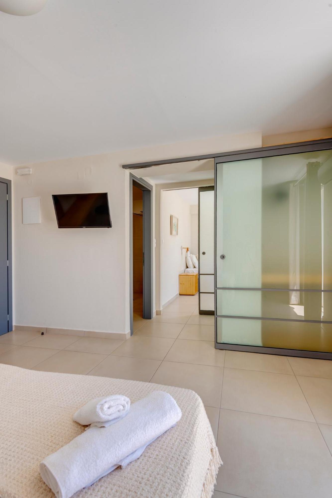 Hotel Kamelo Vári 외부 사진