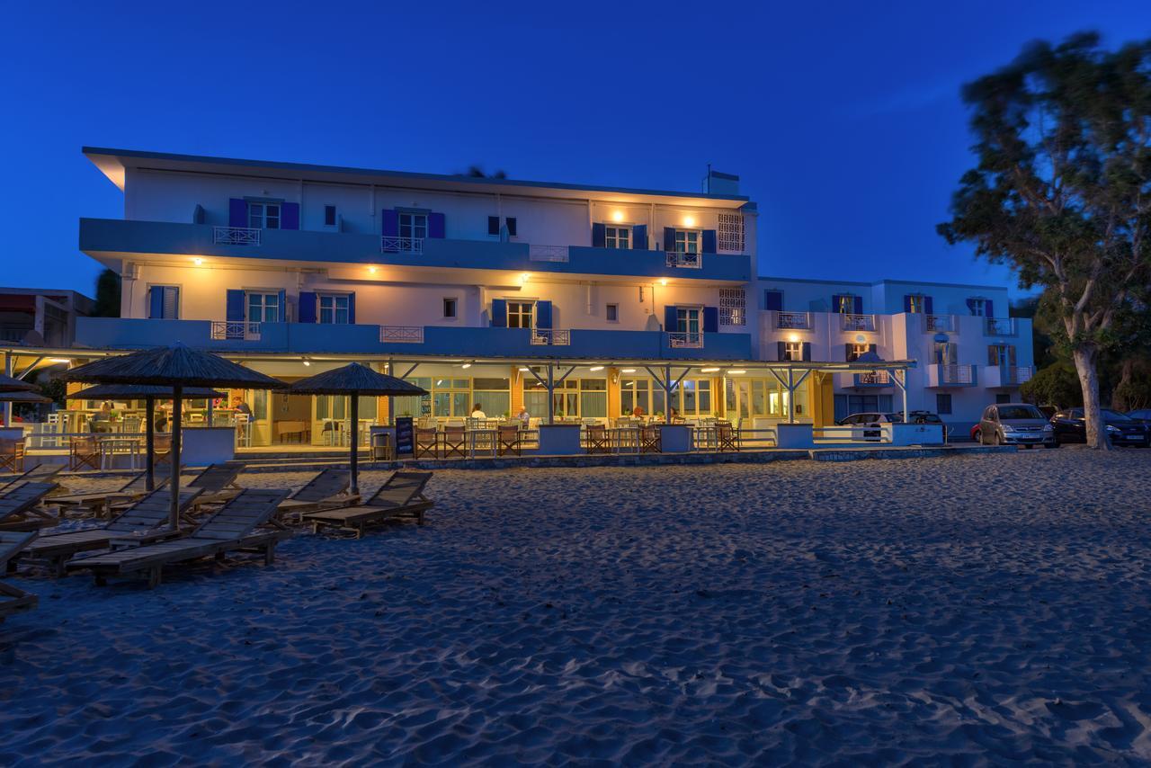 Hotel Kamelo Vári 외부 사진